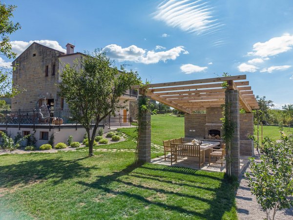 Pergola ou véranda: laquelle choisir?