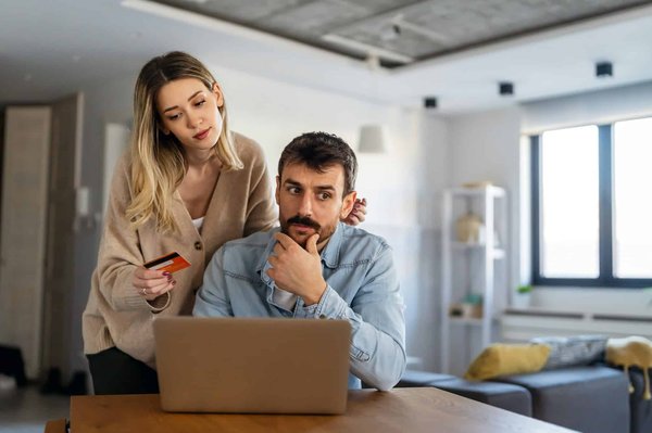 Quels sont les documents nécessaires et les critères à remplir pour ouvrir un compte bancaire associatif ?