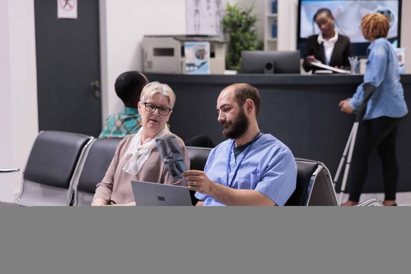 Quelles sont les approches modernes pour interpréter les sonnets de Shakespeare ?