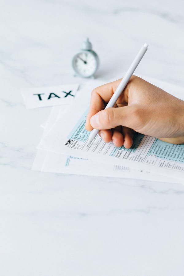 Guide essentiel pour corriger votre impôt à genève